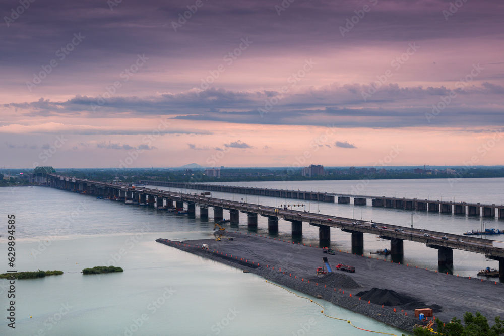 Naklejka premium City Street Building View, Montreal, Quebec, Canada