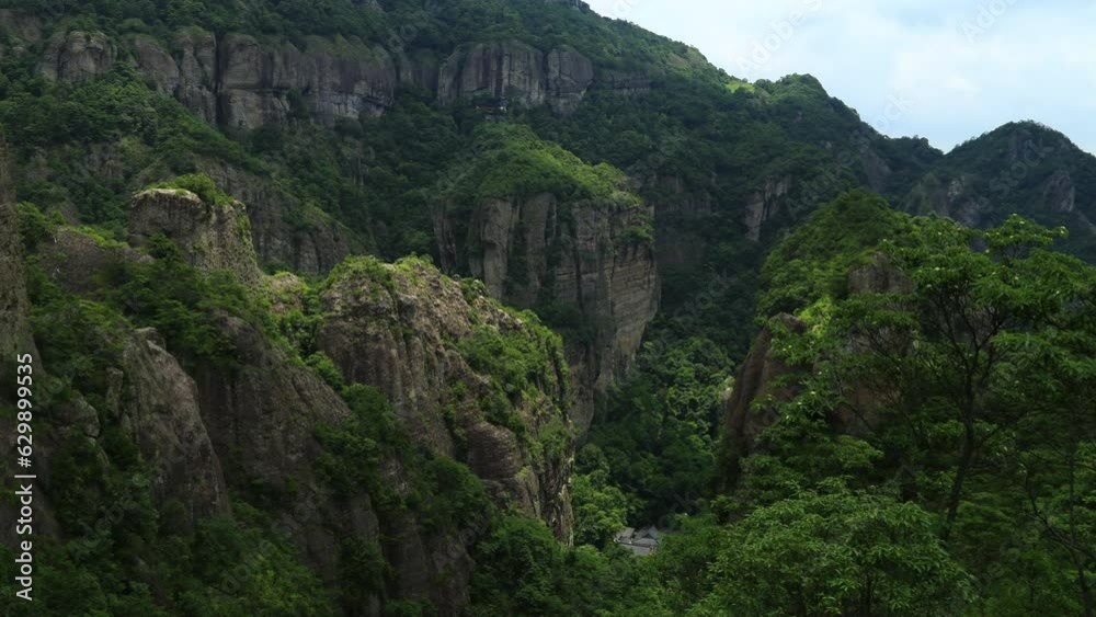 Time lapse of yandang mountain, it was named a world Geopark.Known at home and abroad for its unique peaks, rocks, waterfalls and ancient caves. Time lapse of yandang mountain, it was named a world Geopark.Known at home and abroad for its unique peaks, rocks, waterfalls and ancient caves.