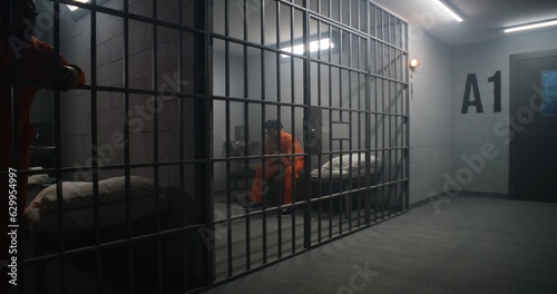 Papier peint African American inmates in detention center or correctional facility