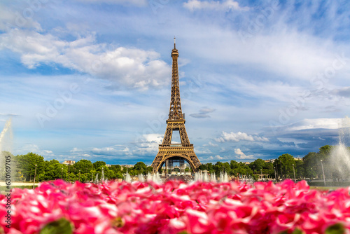 Eiffel Tower and fountains of Trocadero in Paris, France