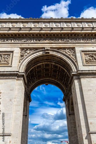 Paris Arc de Triomphe (Triumphal Arch) in Paris, France © Sergii Figurnyi