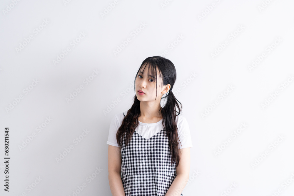 若くて爽やかな女性