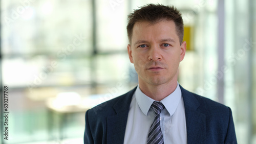 фотографія Portrait of sad man in suit. Doubtful and upset man