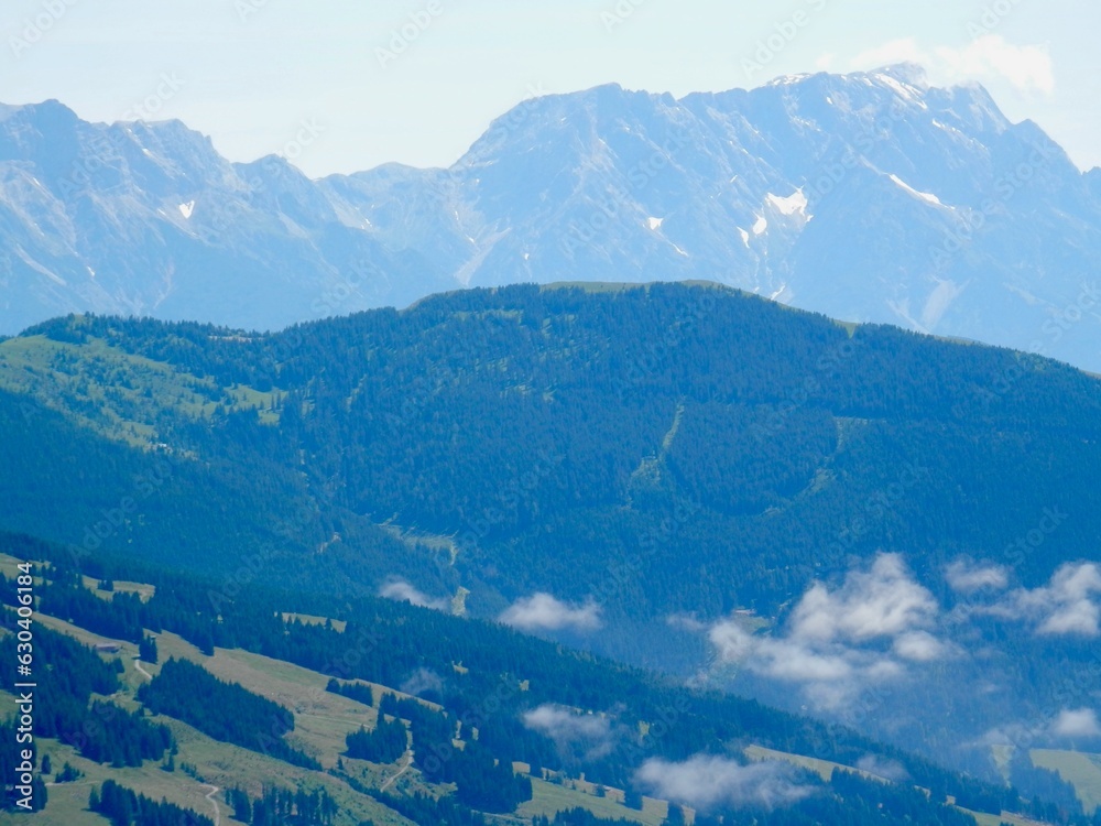 Herrliche ausblicke auf die Landschaft beim Stemmerkogel bei Saalbach-Hinterklemm