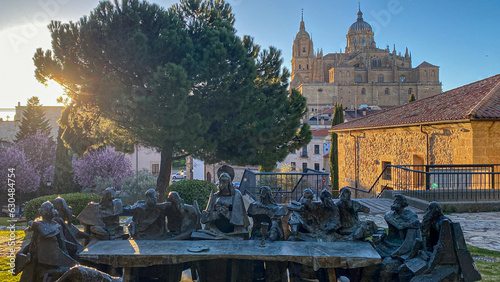 escultura ultima cena al fondo catedral salamanca venancio blanco photo