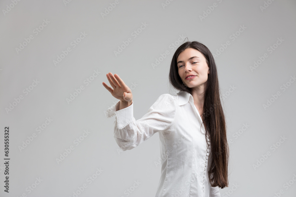 Breathtaking lady shuns commoners Breathtaking lady shuns commoners