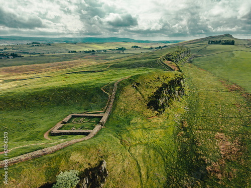 Fotografia The aerial view of the Milecastle 39 of the Hadrian's Wall in the Northumberland