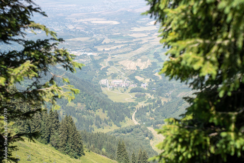 Foto Mountains around Almaty Kazakhstan, Talgar gorge and ski resort Akbulak