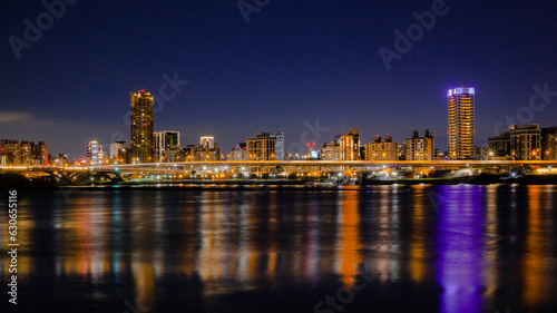 City Skyline at Night © 昭慶 李