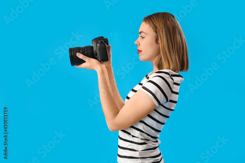 Female photographer with pr...