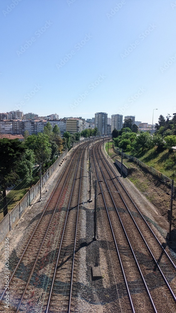 Many railways run along the outskirts of the city of Lisbon