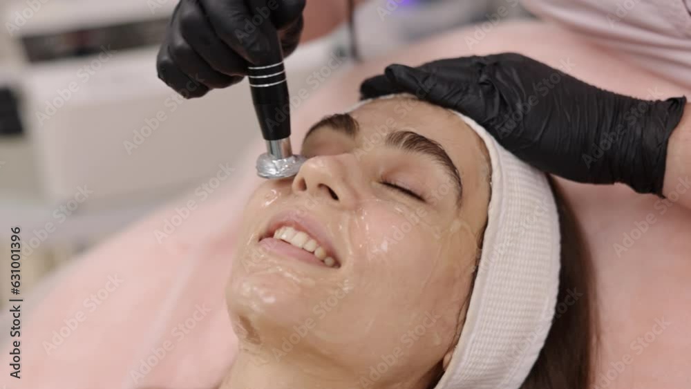 Expert advice, Client consultation, Skin improvements. Esthetic expert