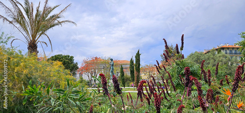 Statue de David among the chic variety of trees and flowers in the Promenade du Paillon park - between Allée Albert Camus and Allée des Italiens. de Nice photo