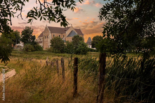 Basilique Notre-Dame-de-Bonne-Garde de Longpont-sur-Orge