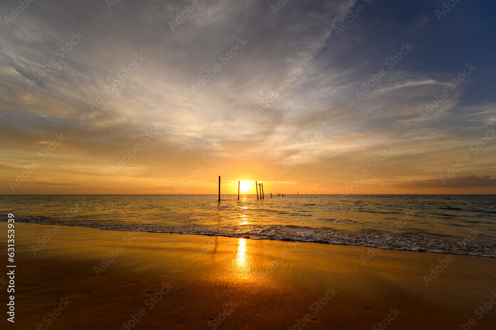 Fototapeta premium nature landscape sea waves sunset sandy beach evening light