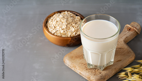 Canvastavla Vegan oat milk, non dairy alternative milk in a glass