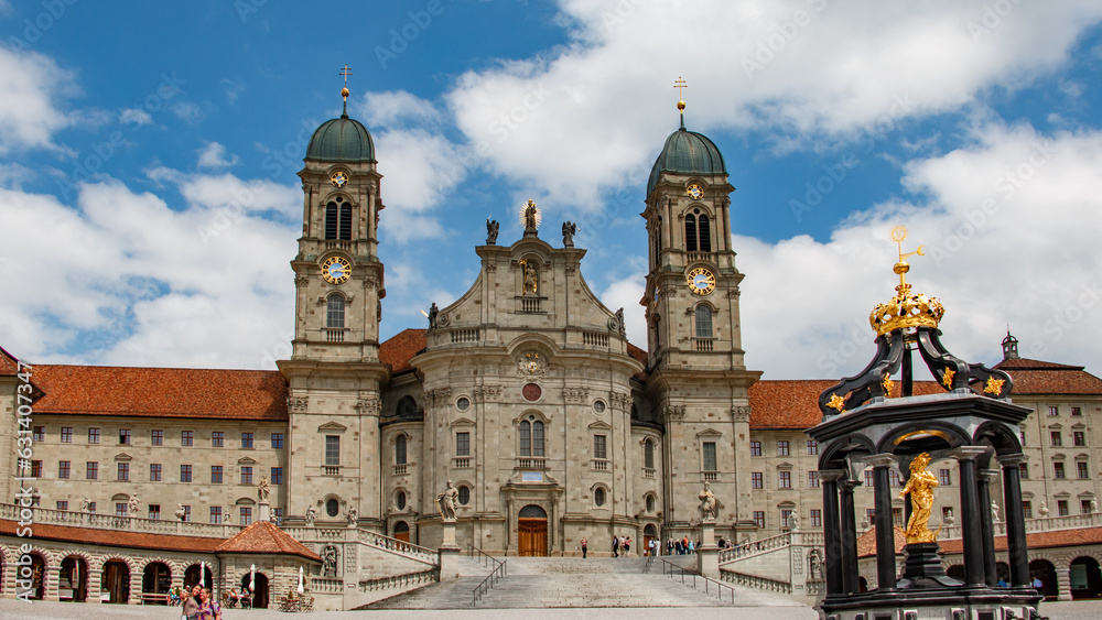 Obraz premium Imposante Kirche des Klosters Einsiedeln