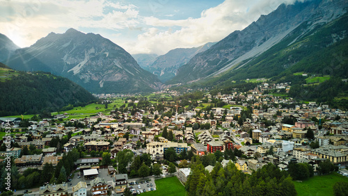 Bormio al tramonto, dall'alto