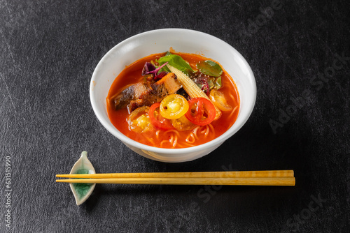 トマトの冷麺　Tomato red chilled ramen 