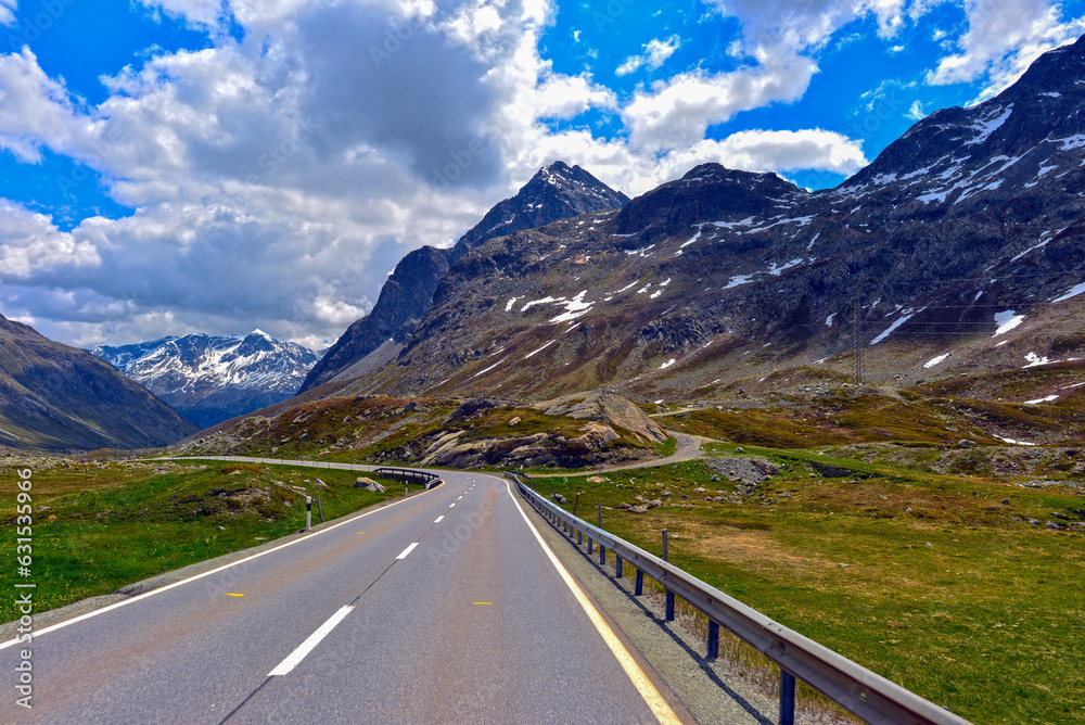 Der Julierpass, Alpenpass im Kanton Graubünden in der Schweiz