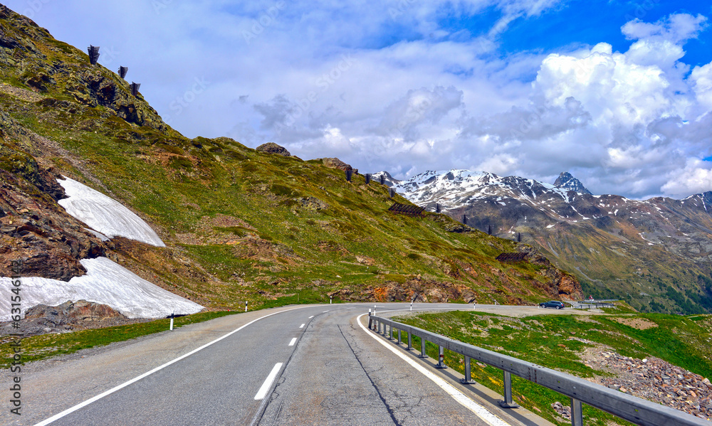 Naklejka premium Der Berninapass in Graubünden, Schweiz