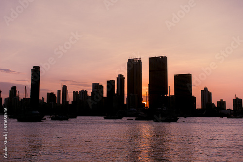 atardecer en la ciudad