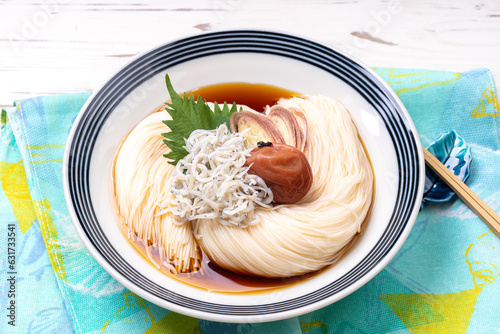 Valokuva 梅しらすそうめん
