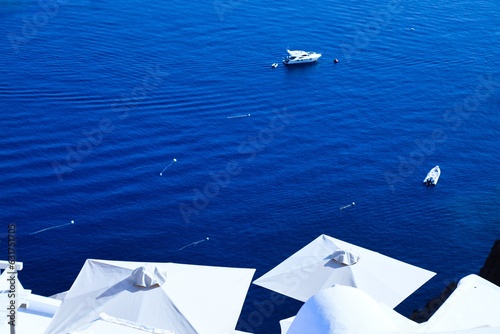 Vue sur mer a fira santorin