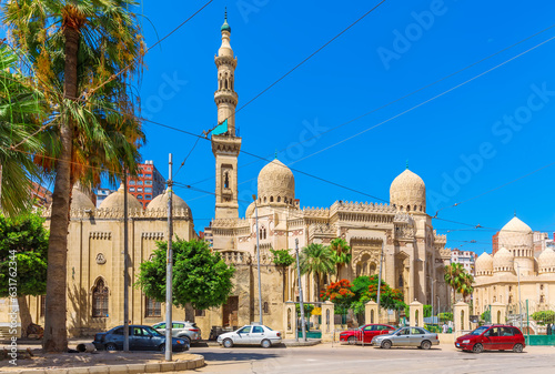 Obraz na płótnie Abu al-Abbas al-Mursi Mosque in Alexandria, one of the most important religious landmarks of Egypt w salonie