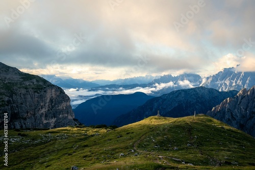 Dolomiten ,berge Italien Sonnenstern ,wolken ,Sonne, Tal ,Südtirol, Alpin , Sonnenaufgang  © Peter