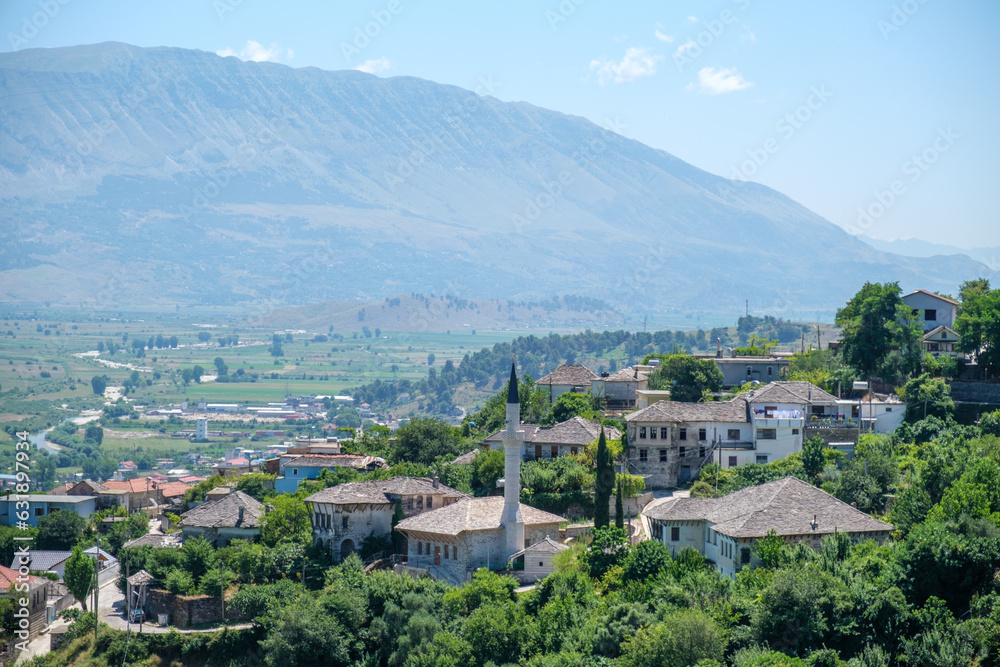 Obraz premium Gjirokaster from above with mountains and hills in the background