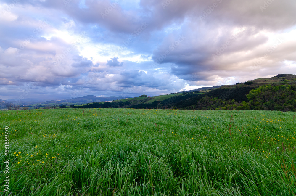 Fototapeta premium Atardecer en los montes de Zarautz
