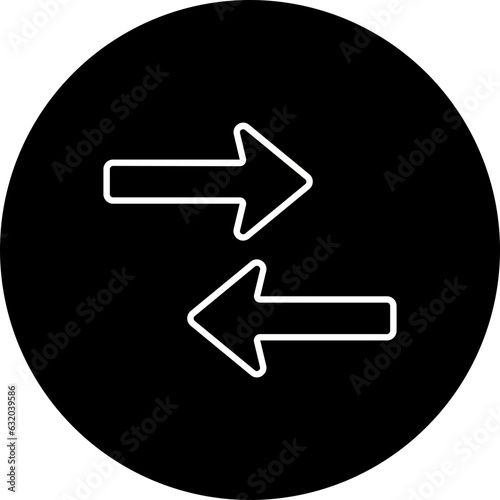 Opposite Arrows Icon