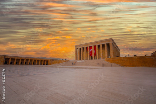 Valokuvatapetti Mausoleum of Ataturk at amazing sunset , Ankara, Turkey