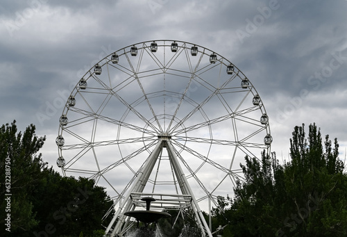 Ferris wheel in Central Park  © Vladimir Zelensky