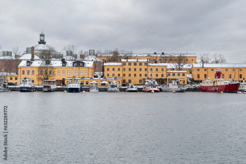 Fototapeta premium Views of the coast of the Bay of Stockholm from a boat