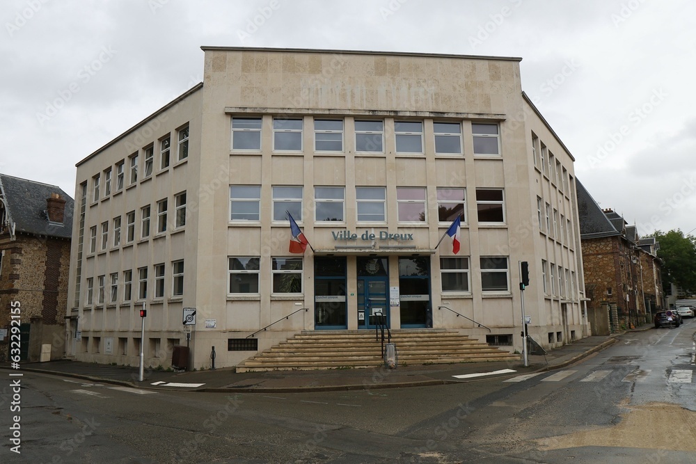Guichet unique, service de la mairie pour les démarches administratives, vue de l'extérieur, ville de Dreux, département de l'Eure et Loir, France