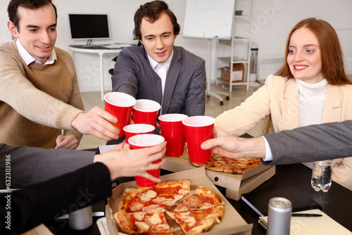 Group of business people wi...