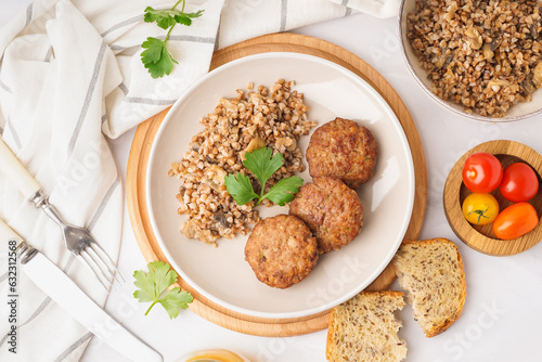 Cutlets with buckwheat, mus...