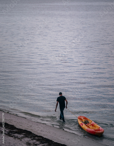 person on the boat emigration Cubans miami 