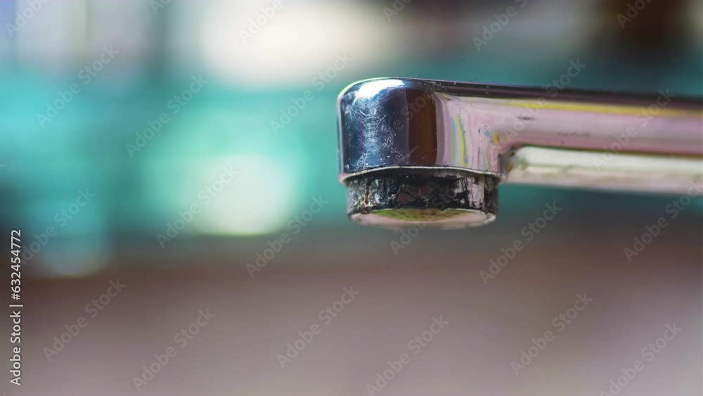 leak of the old crane,the concept of repair and replacement of the crane