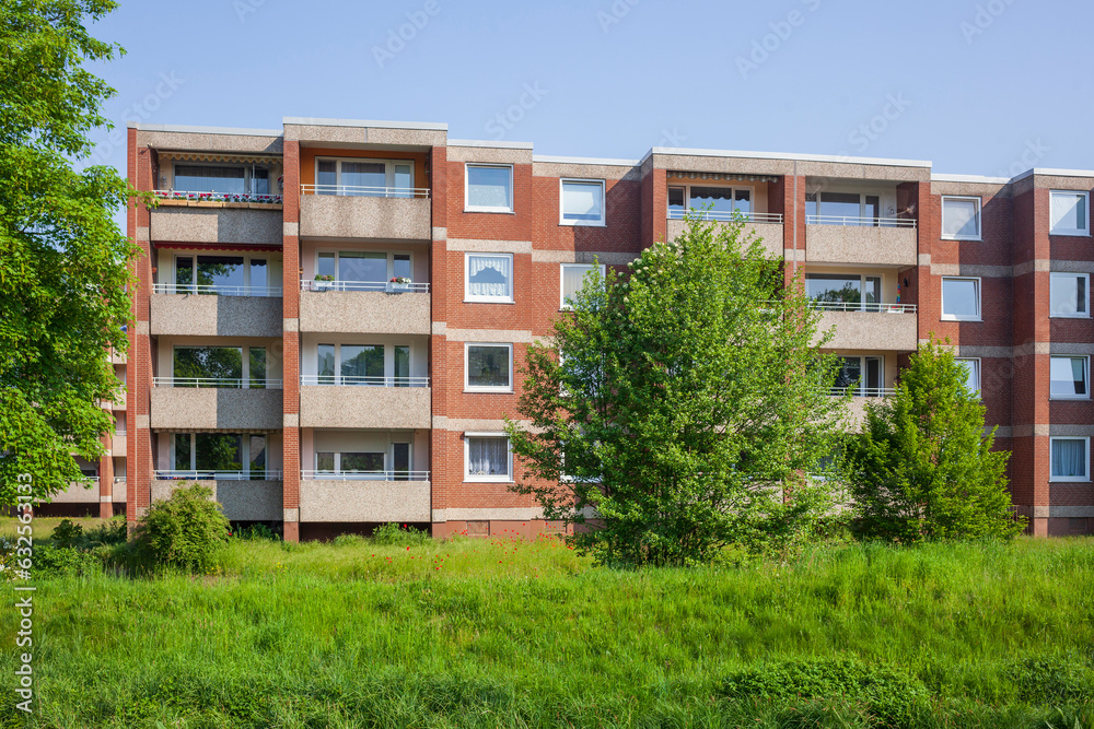 Modernes Wohnhaus am Fluss Wörpe, Lilienthal, Niedersachsen, Deutschland Modernes Wohnhaus am Fluss Wörpe, Lilienthal, Niedersachsen, Deutschland