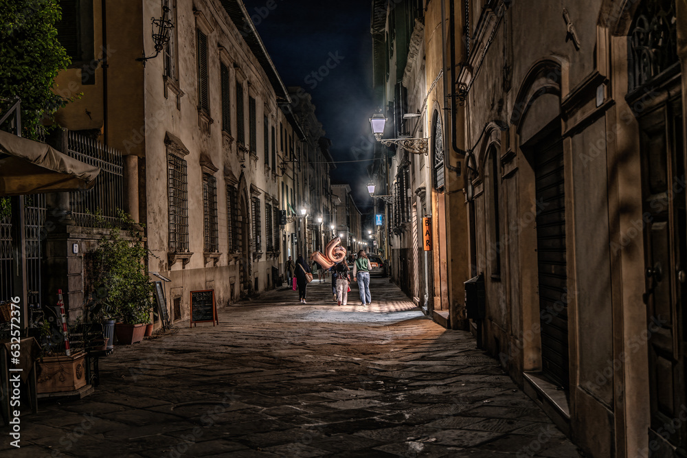 Lucca in Tuscany, Small streets at nighttime in Italy