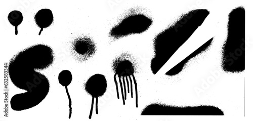 Colección de trazos de spray, trazos reales hechos a mano con formas variadas; texturas con spray, trazos de salpicadura en color negro con fondo transparente elementos aislados