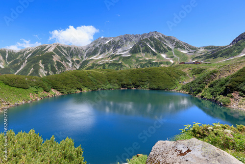 Fototapeta Naklejka Na Ścianę i Meble -  Northern Alps Murodo and Mikurigaike Pond in early summer