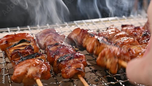 焼き鳥　ジュー音あり