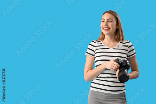Female photographer with pr...