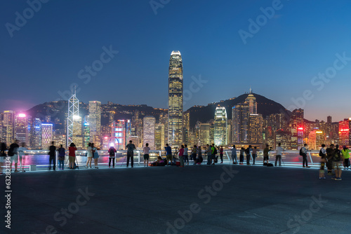 Canvas Print Victoria harbor in Hong Kong city at dusk