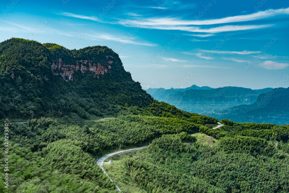 Obraz premium .Xishui River Valley, Changqi Town, Chishui City, Guizhou Province, China. Moon Lake Scenic Resort of Chishui. Hong-Chuan Yan