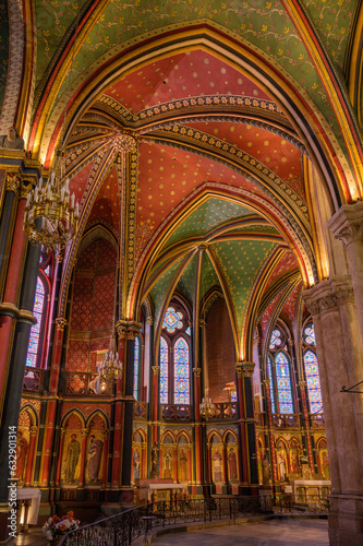 Obraz na płótnie Interior of the magnificent gothic Cathedral of Saint Mary w salonie